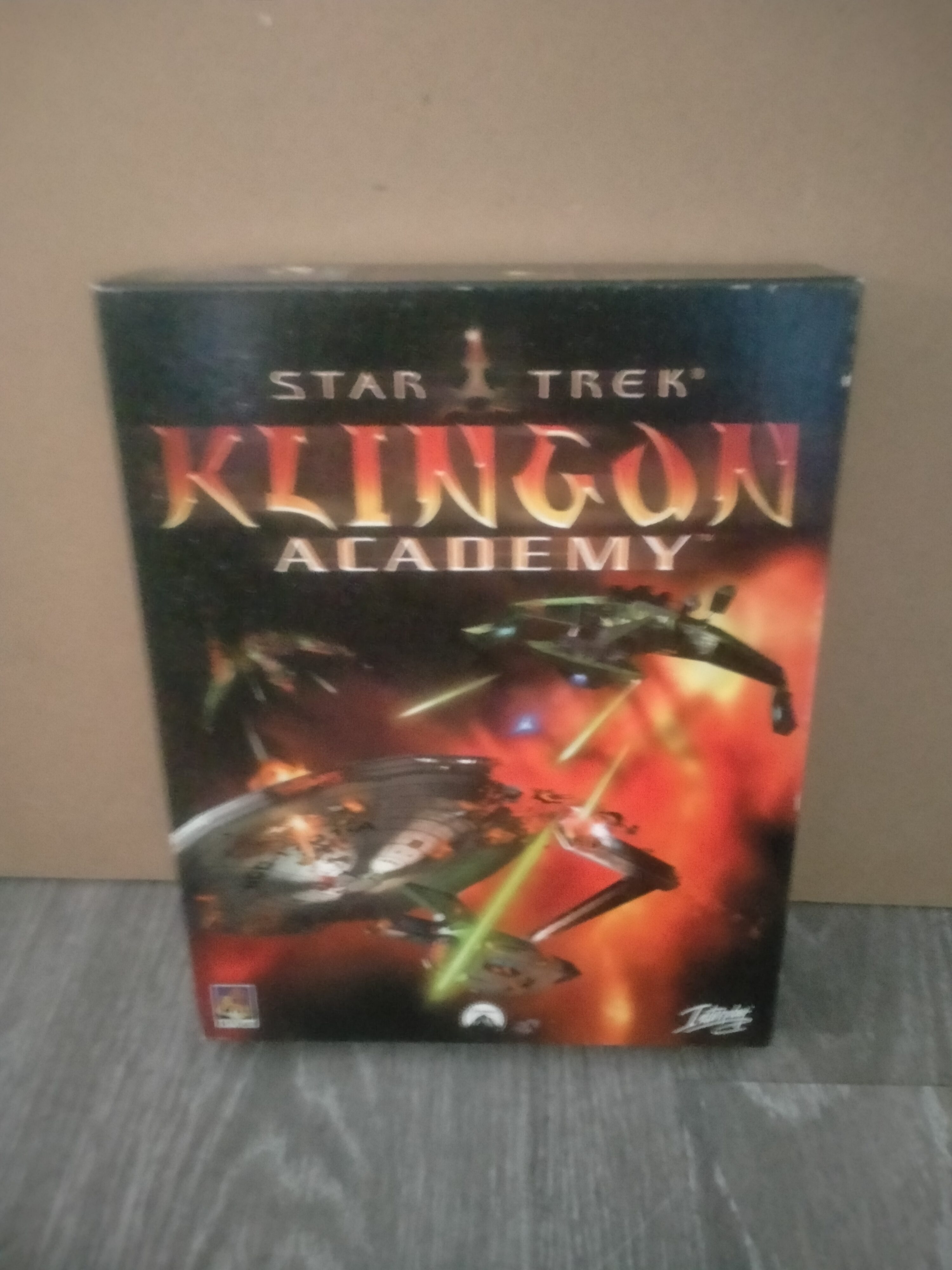 Edición física de Star Trek: Klingon Academy