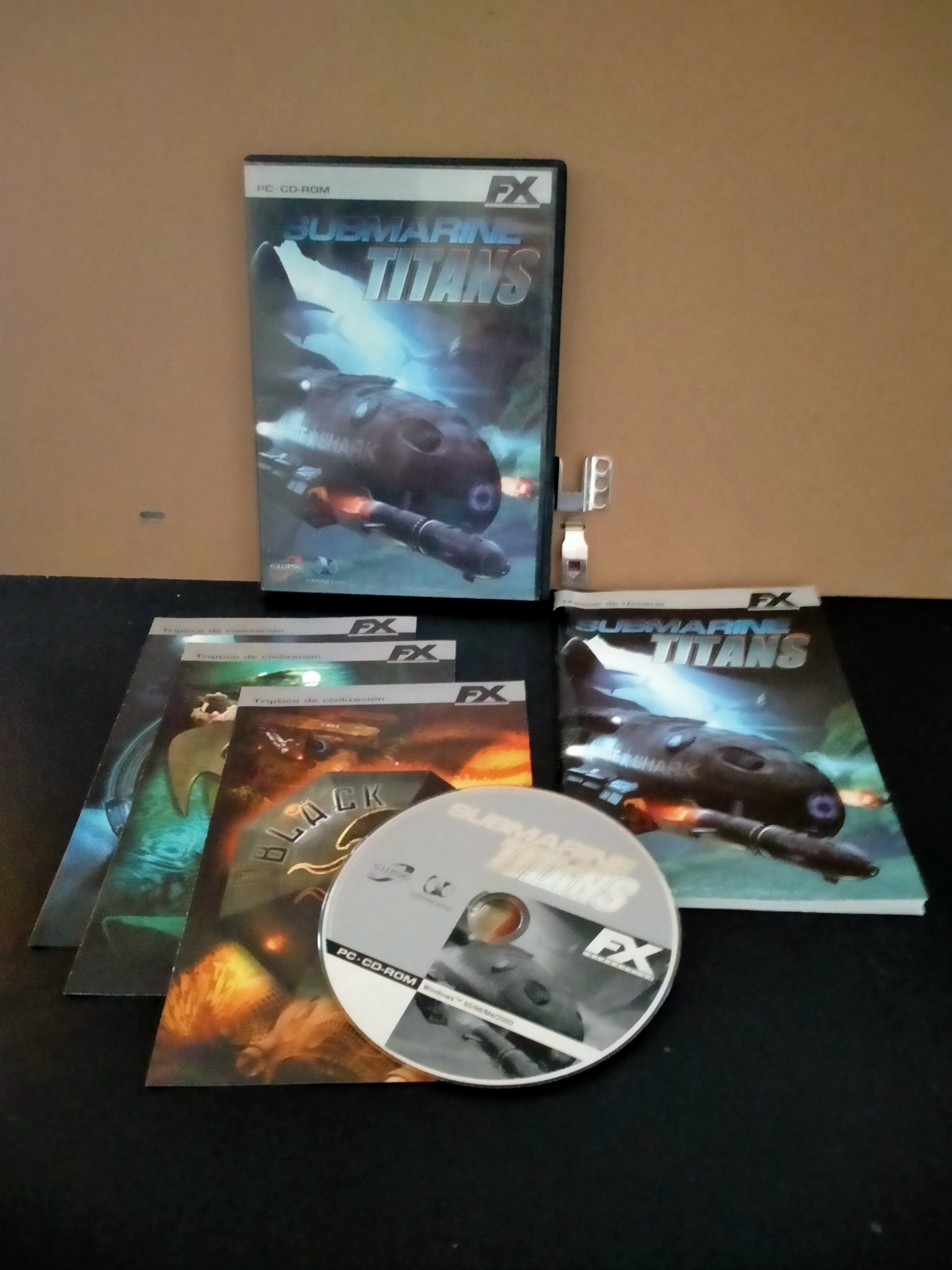 Edición física de Submarine Titans