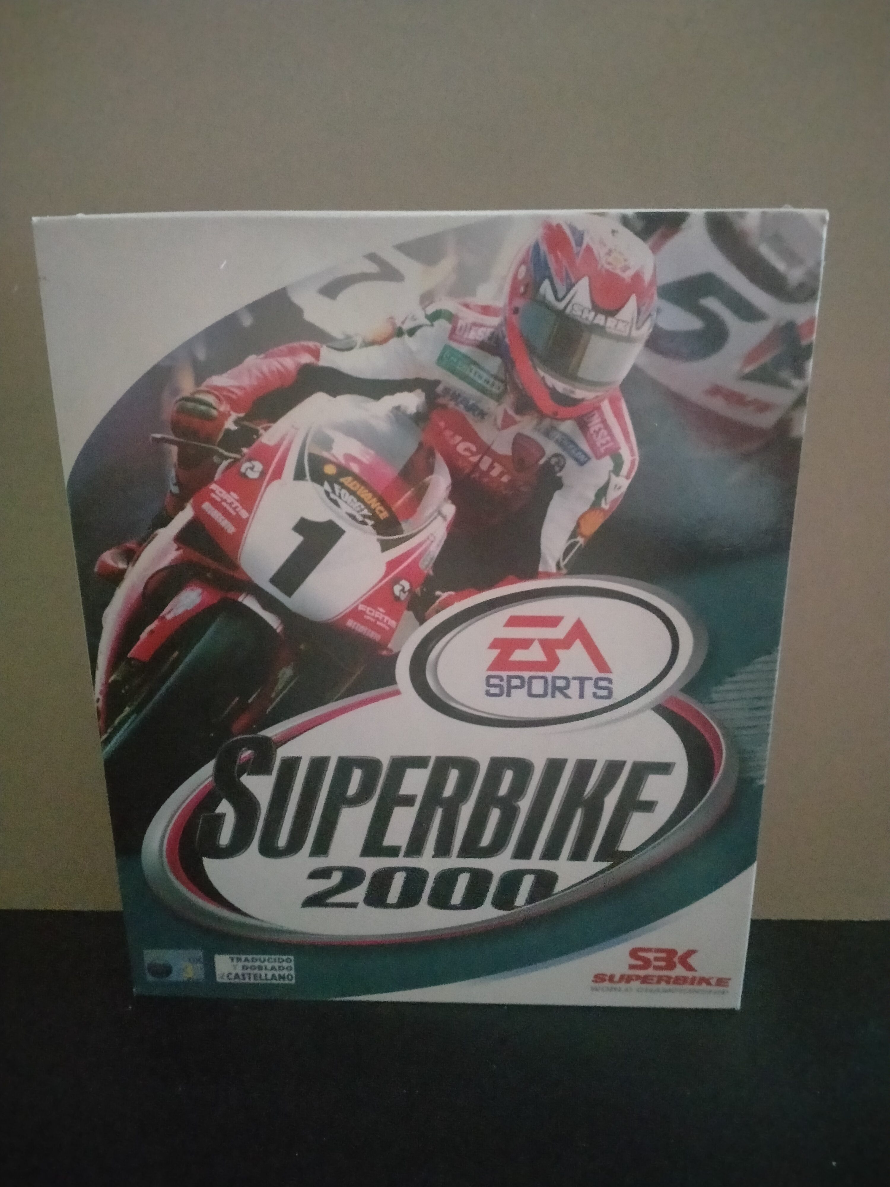 Edición física de Superbike 2000