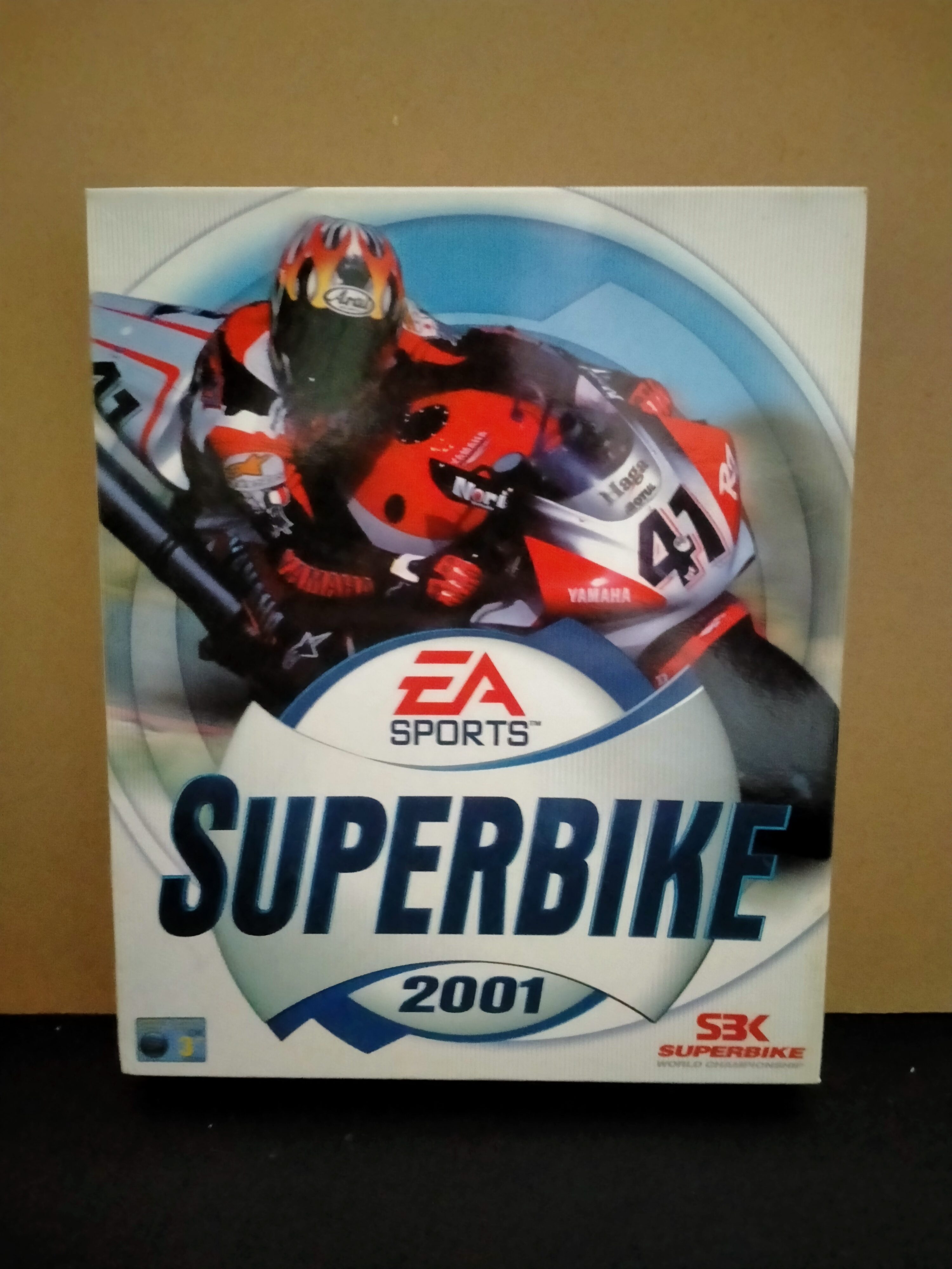 Edición física de Superbike 2001