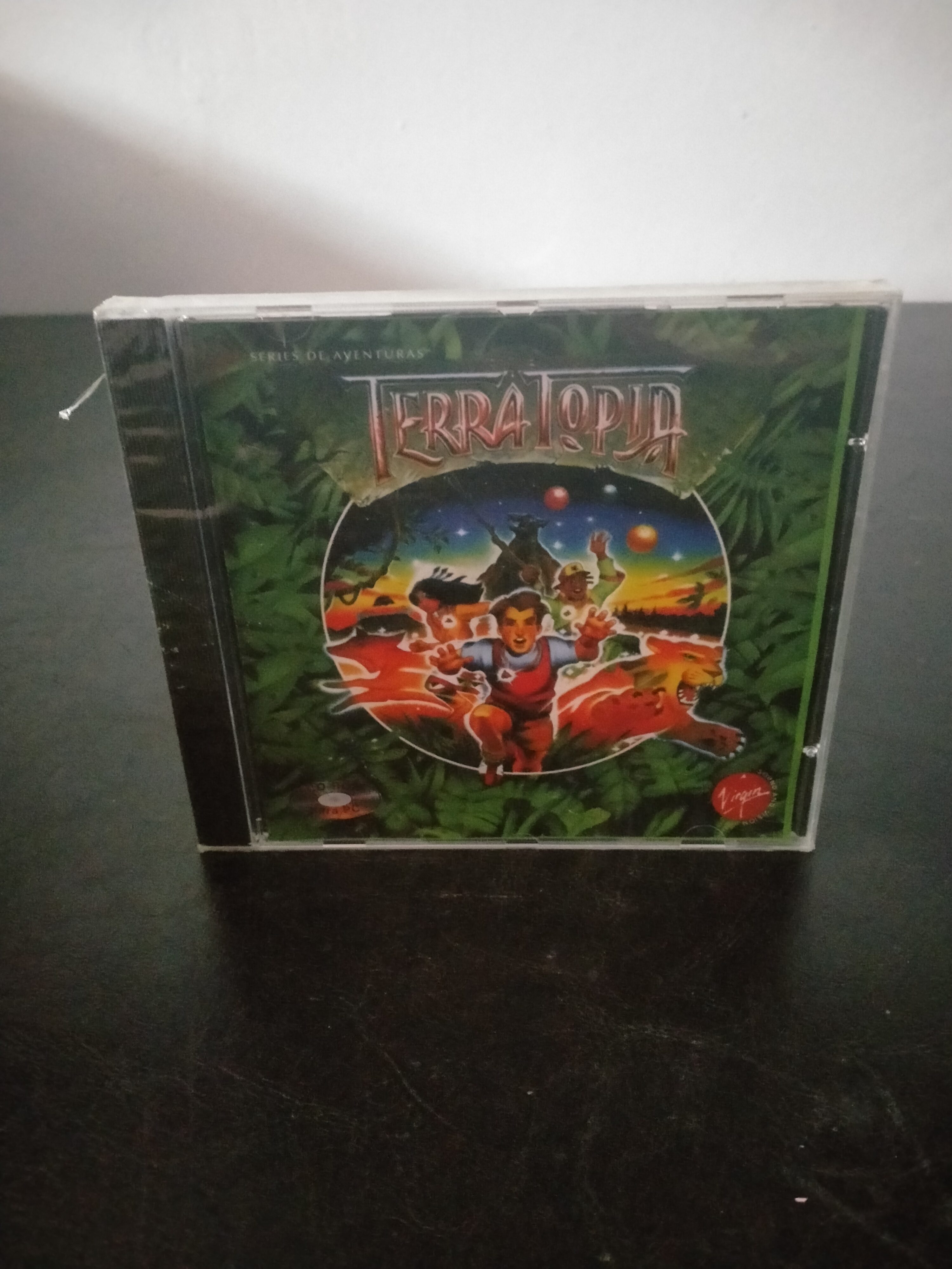 Portada de TerraTopia, formato Jewel Case, para Win3.x, Windows 95