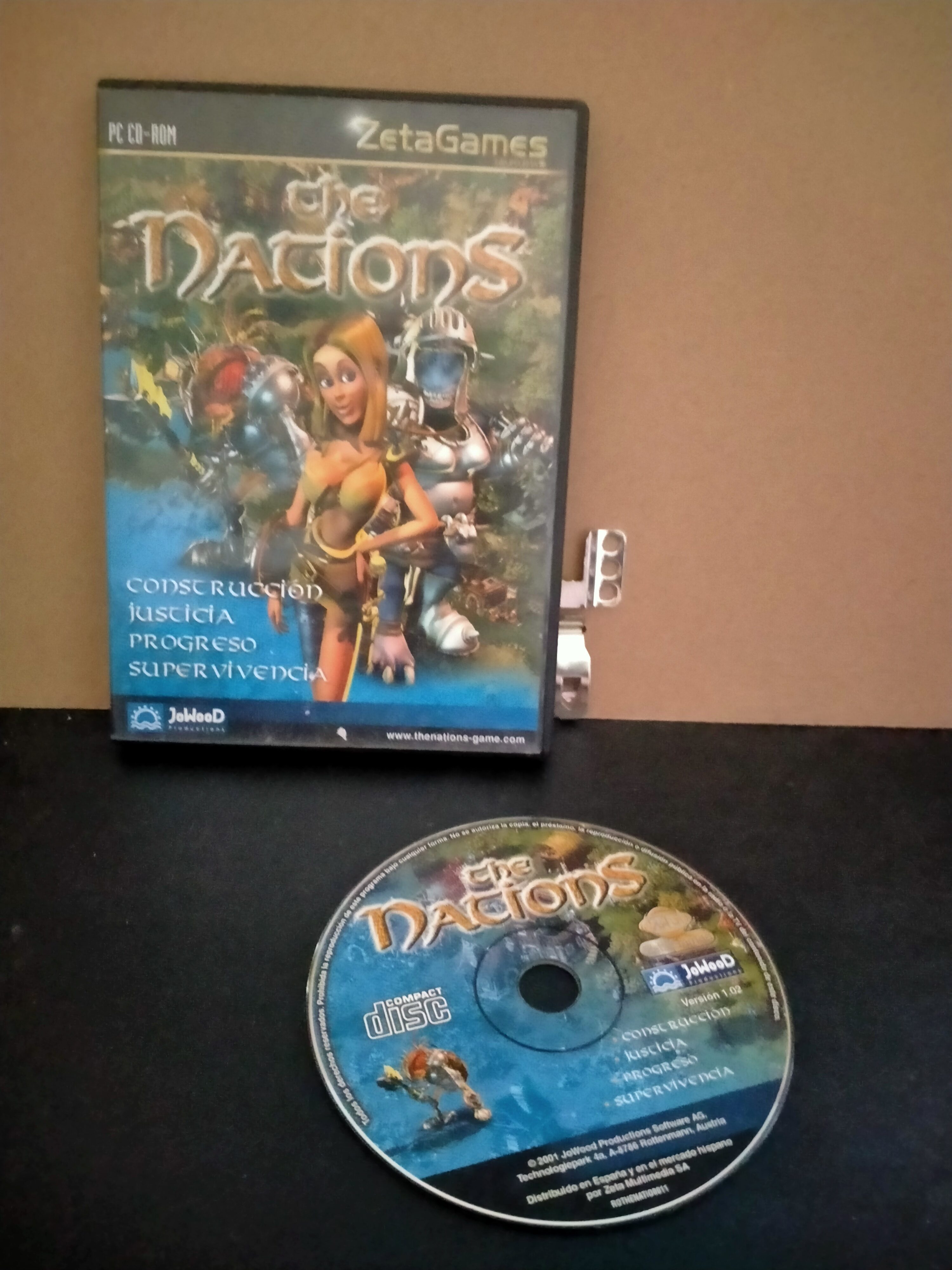 Edición física de The Nations