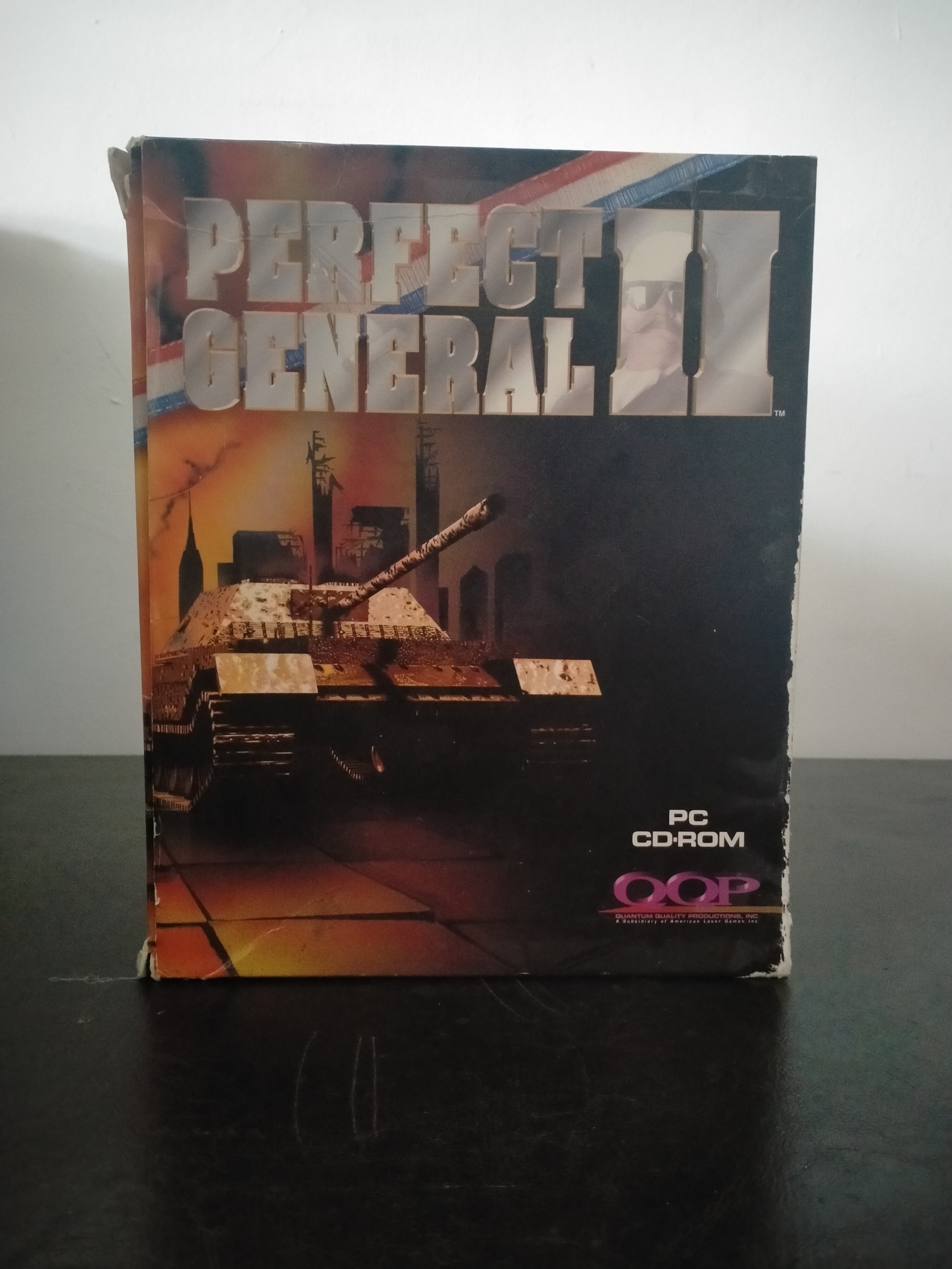 Edición física de The Perfect General II, formato Big Box, para MS-DOS