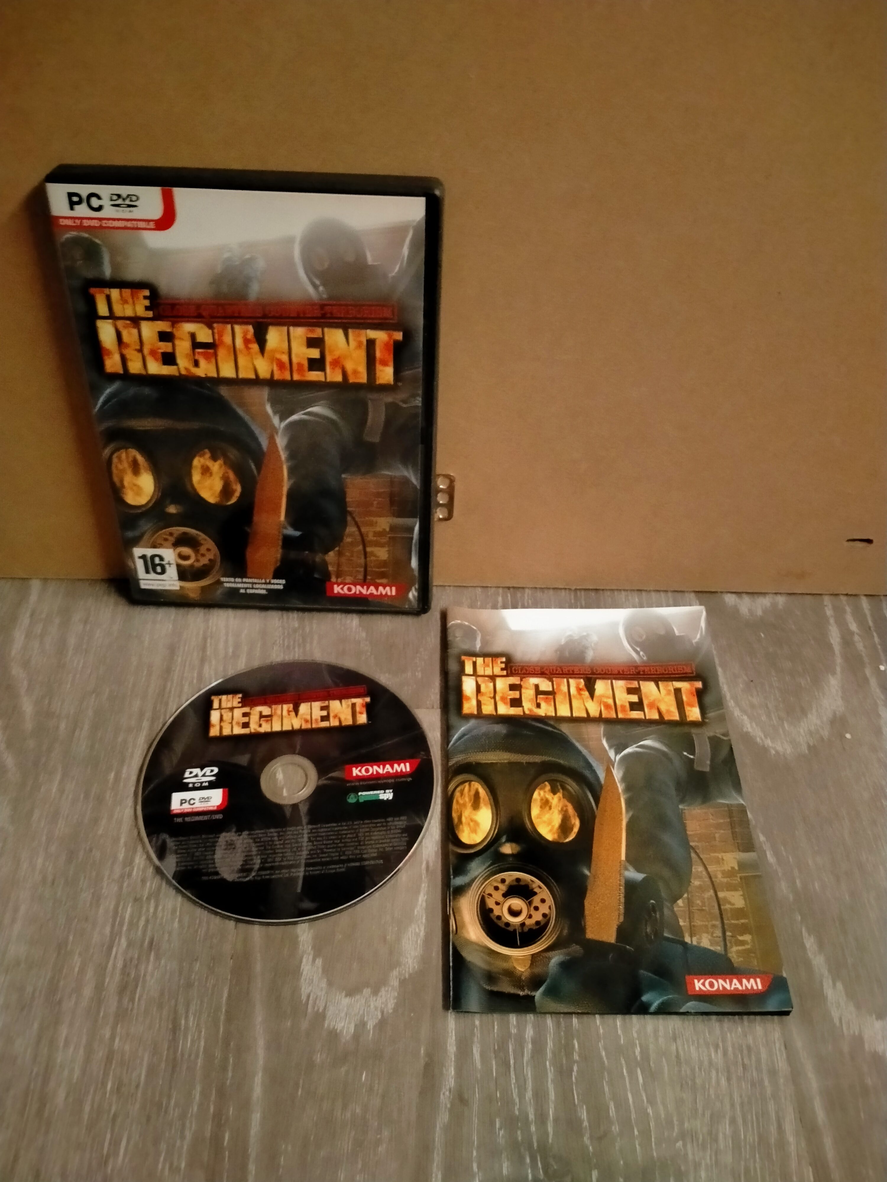 Edición física de The Regiment