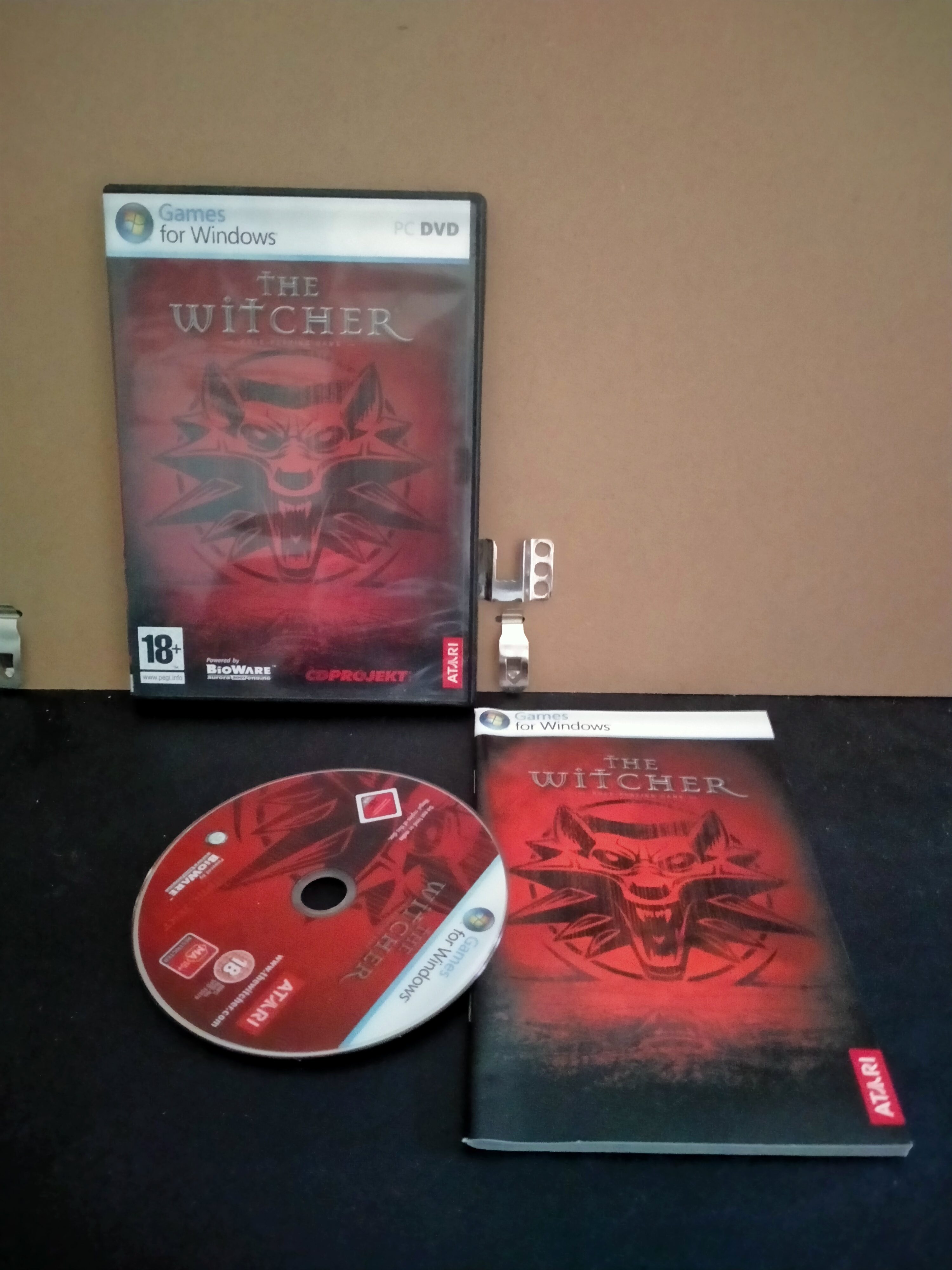 Edición física de The Witcher