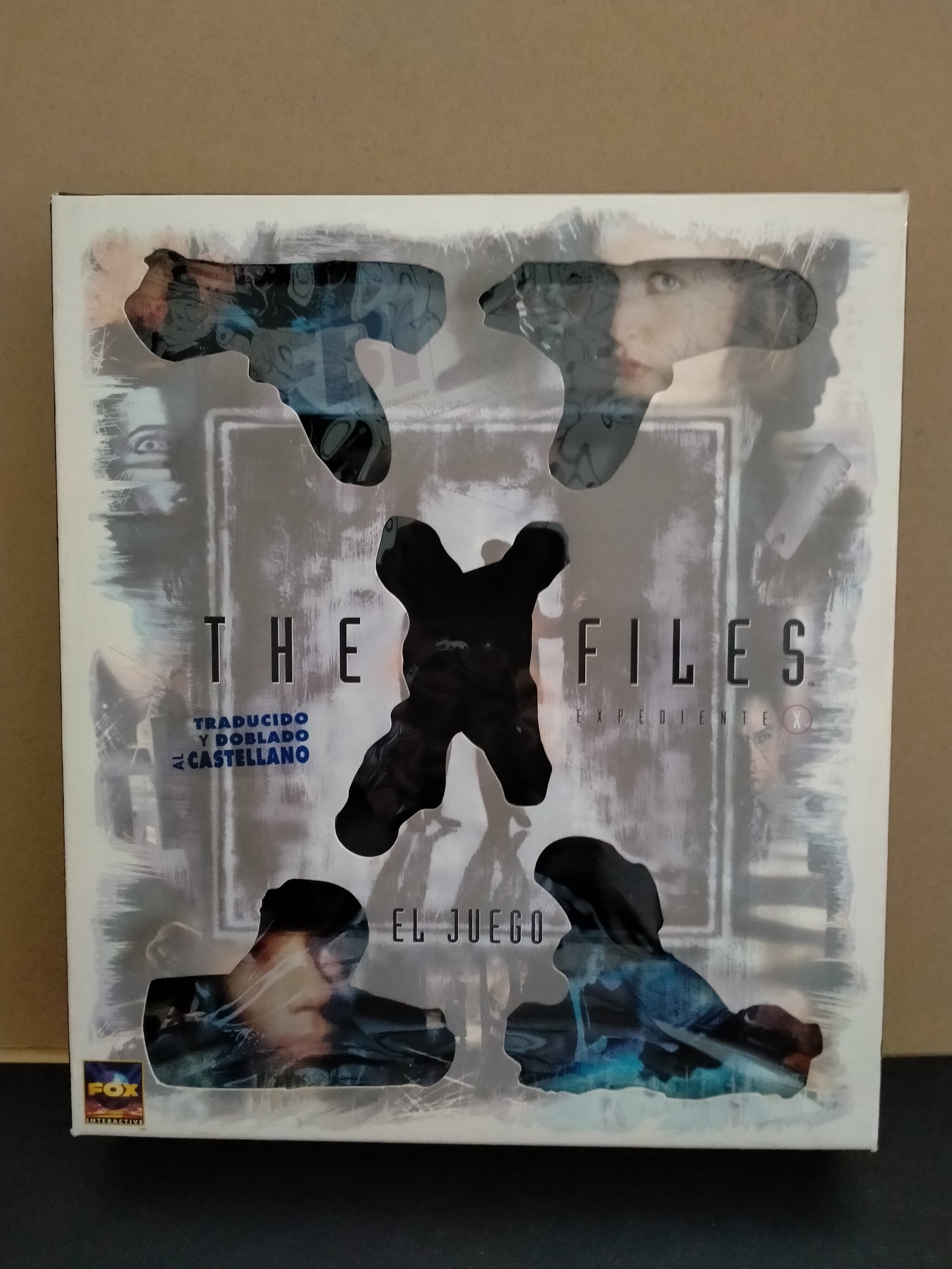 Edición física de The X-Files: The Game