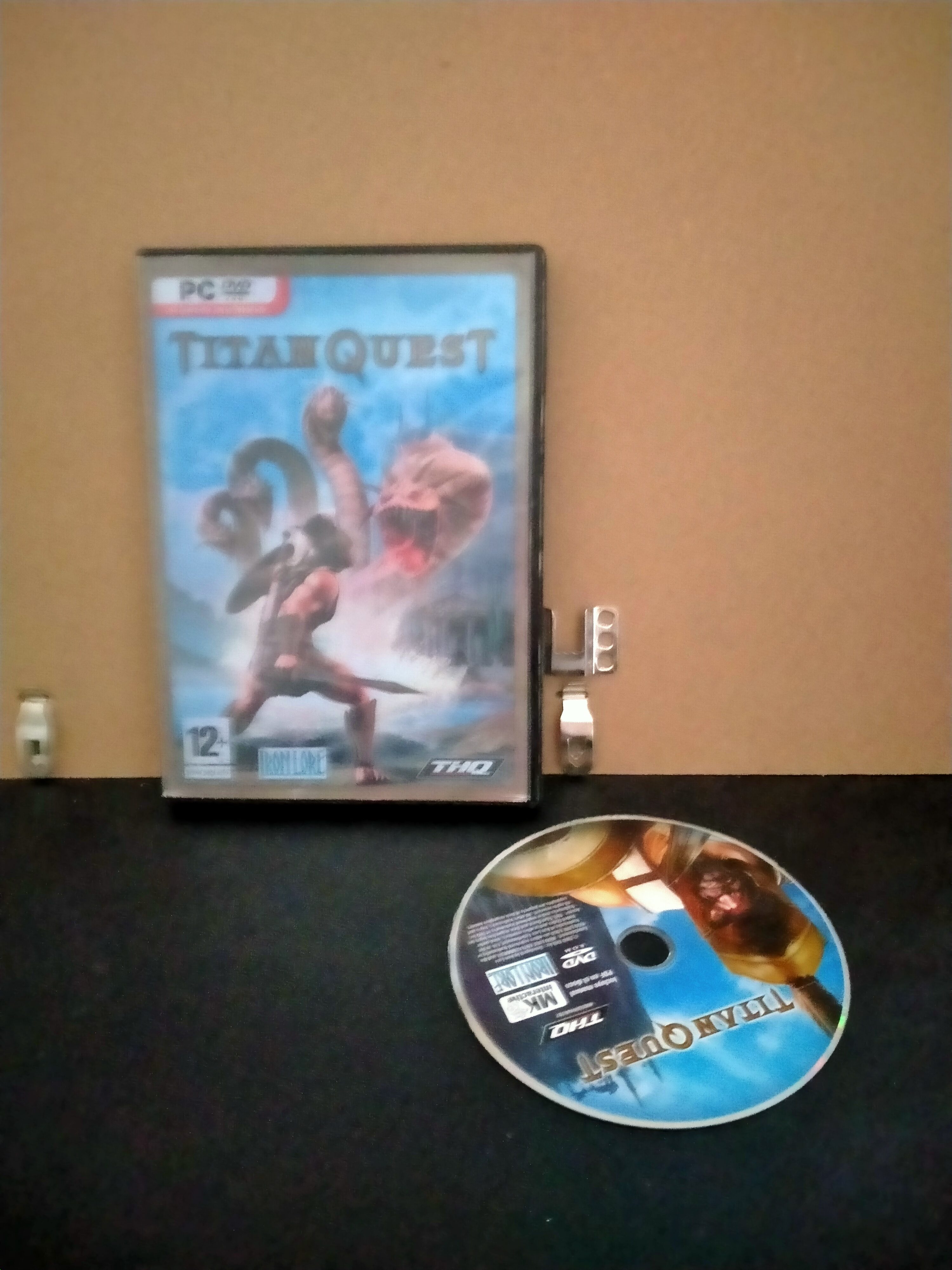 Edición física de Titan Quest