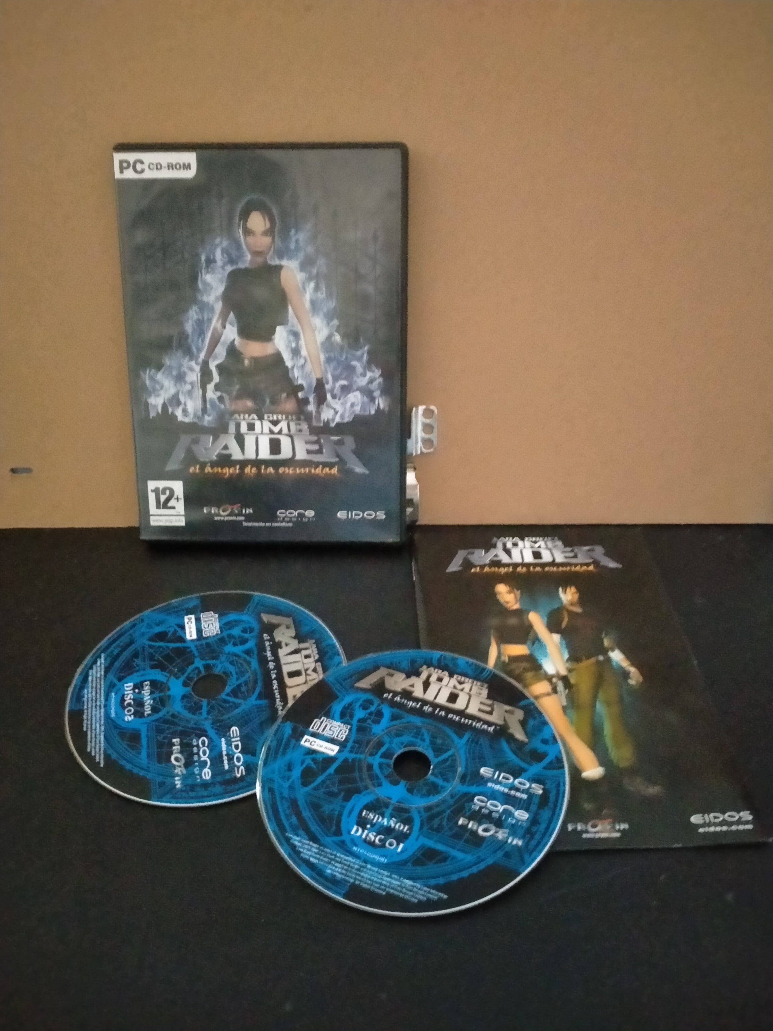 Edición física de Tomb Raider: El Ángel de la Oscuridad