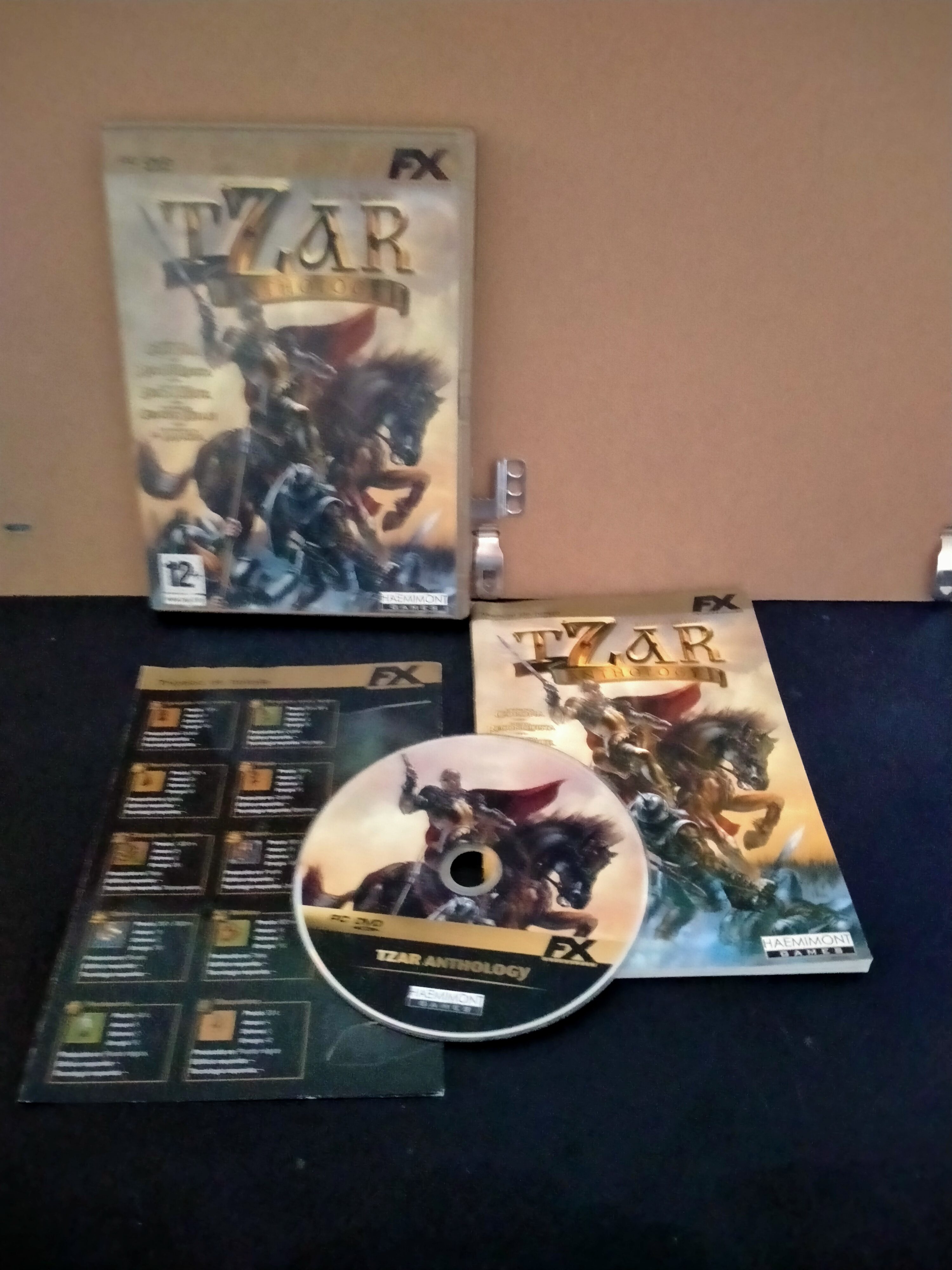 Edición física de Tzar Anthology