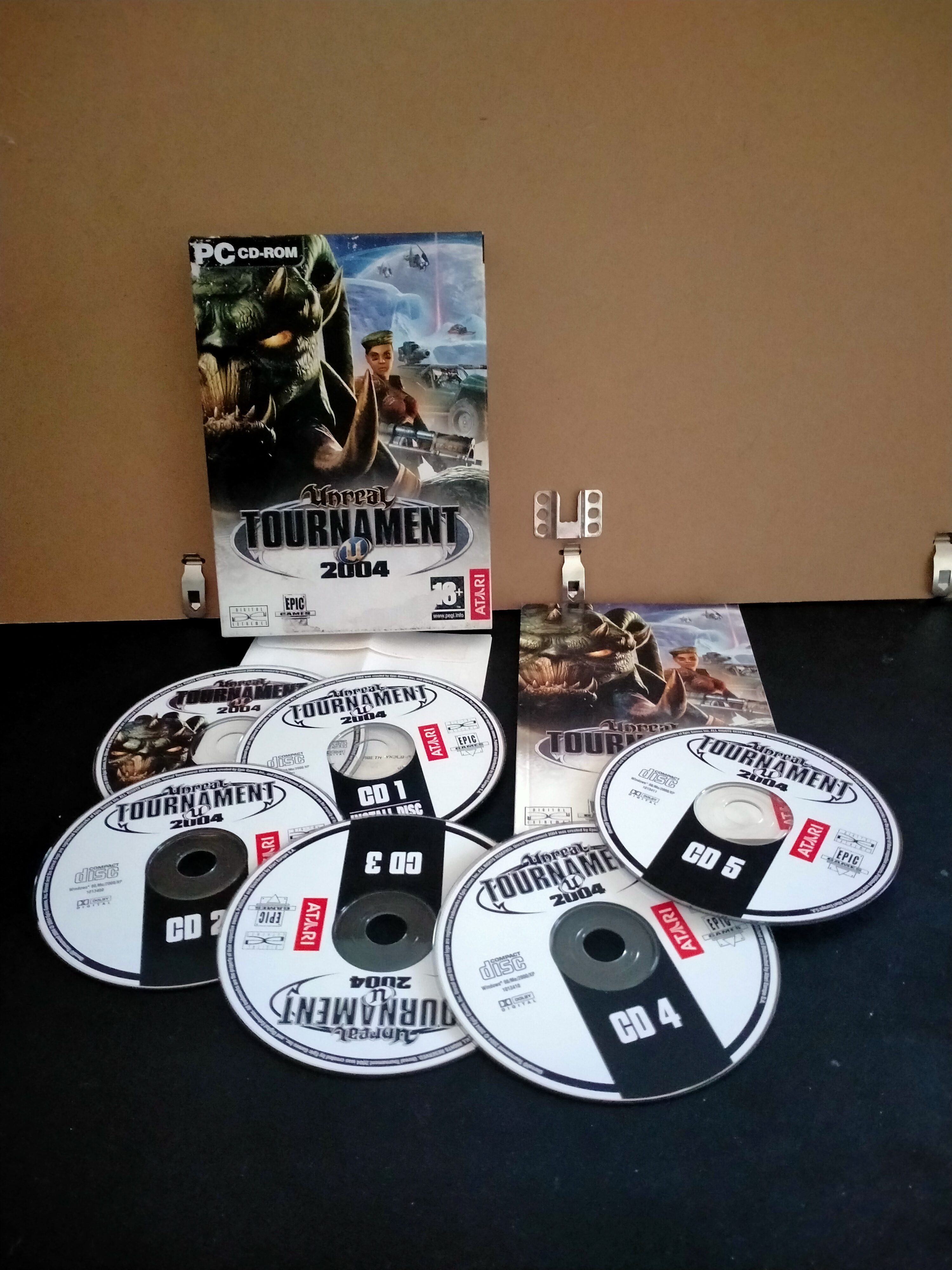 Edición física de Unreal Tournament 2004