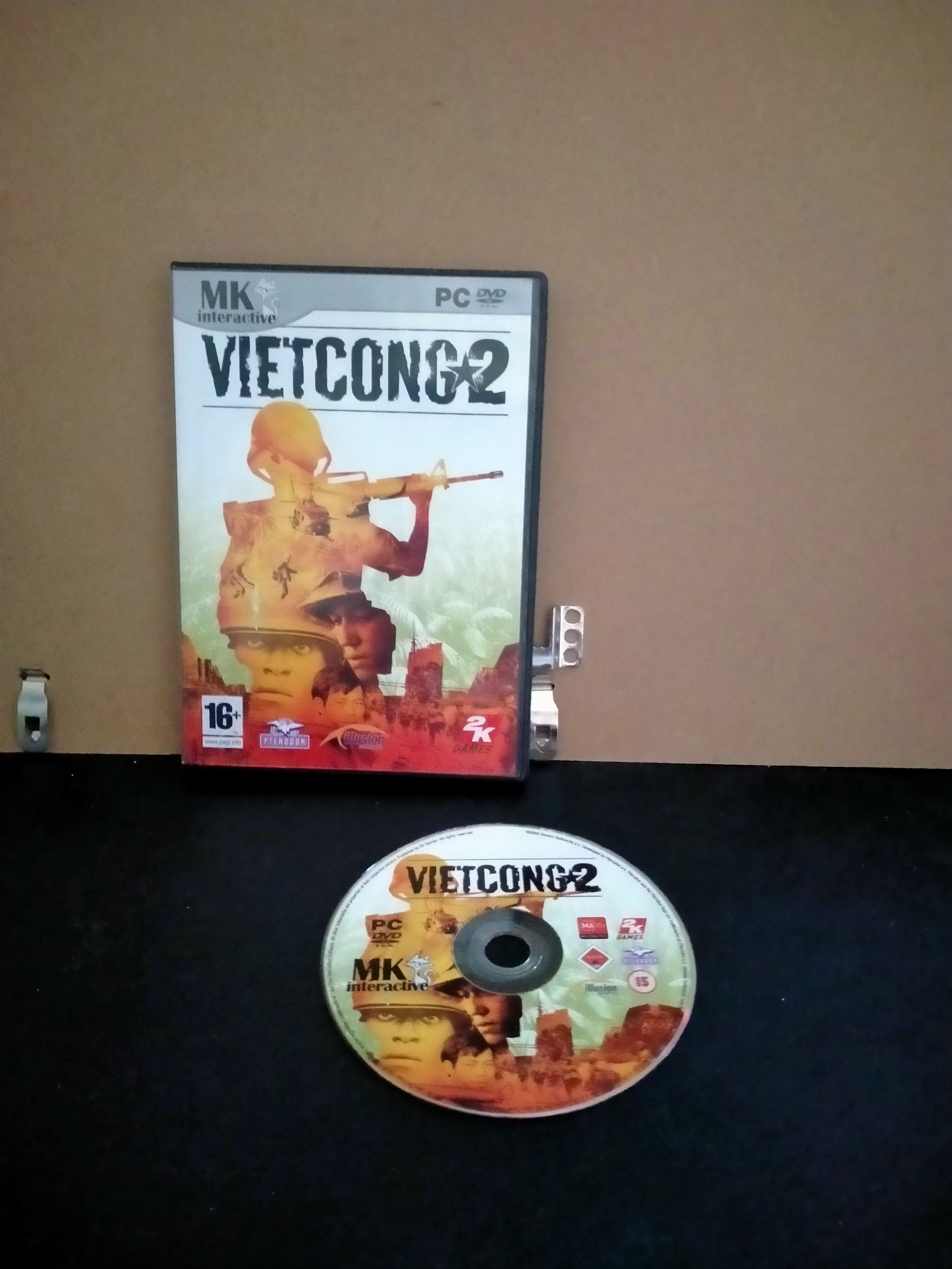 Edición física de Vietcong 2