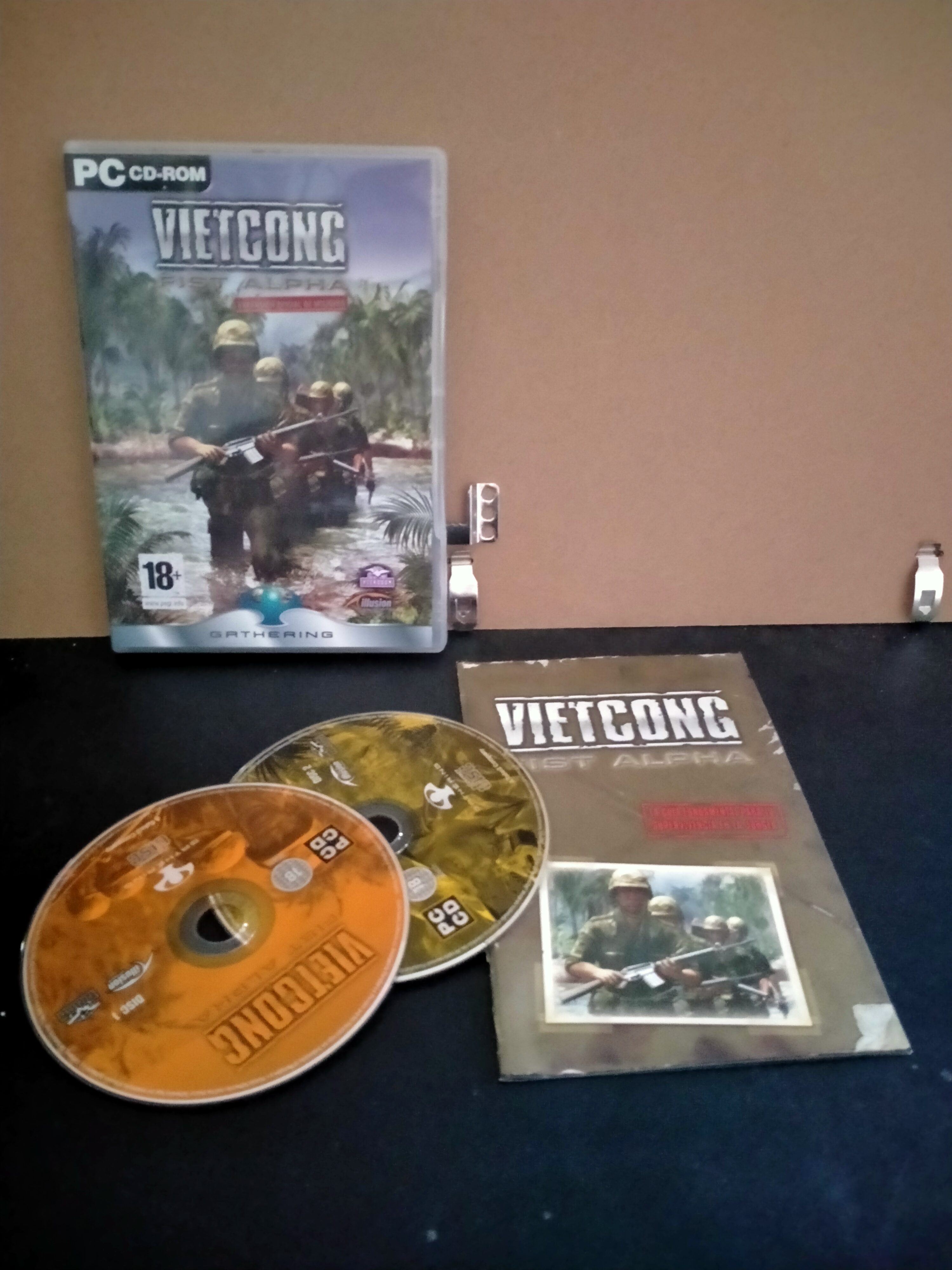 Edición física de Vietcong: Fist Alpha