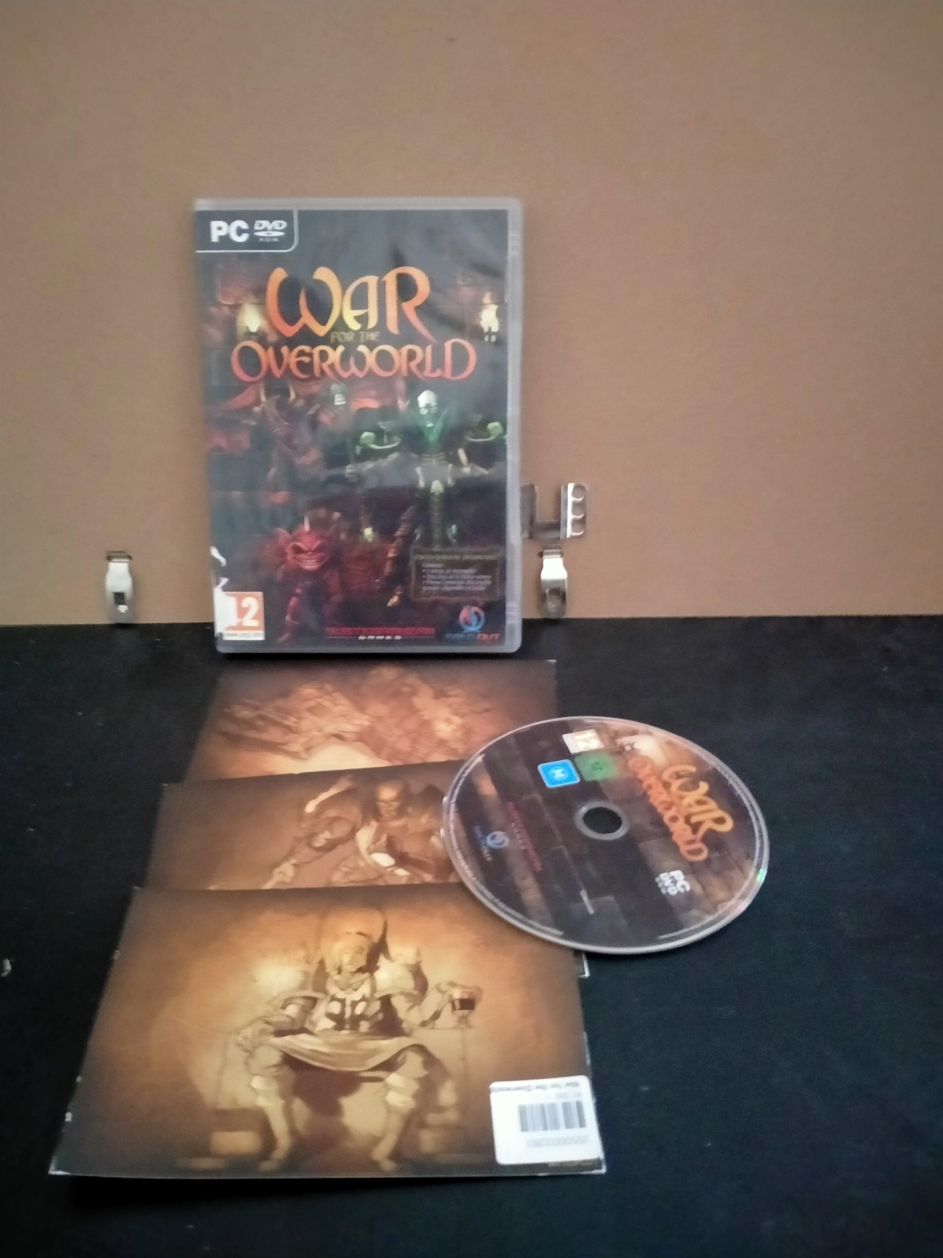 Edición física de War for the Overlord