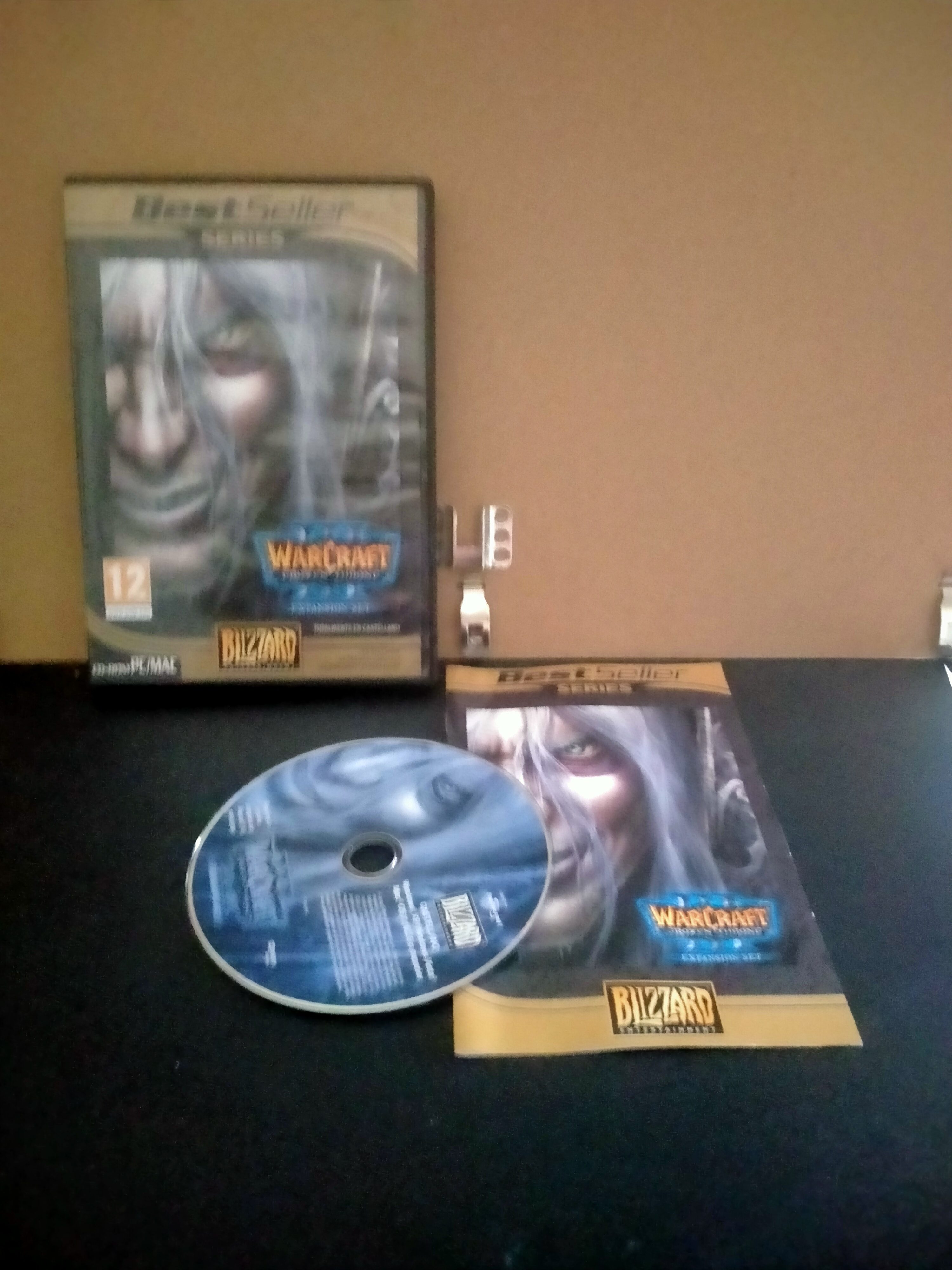 Edición física de Warcraft III. Frozen Throne