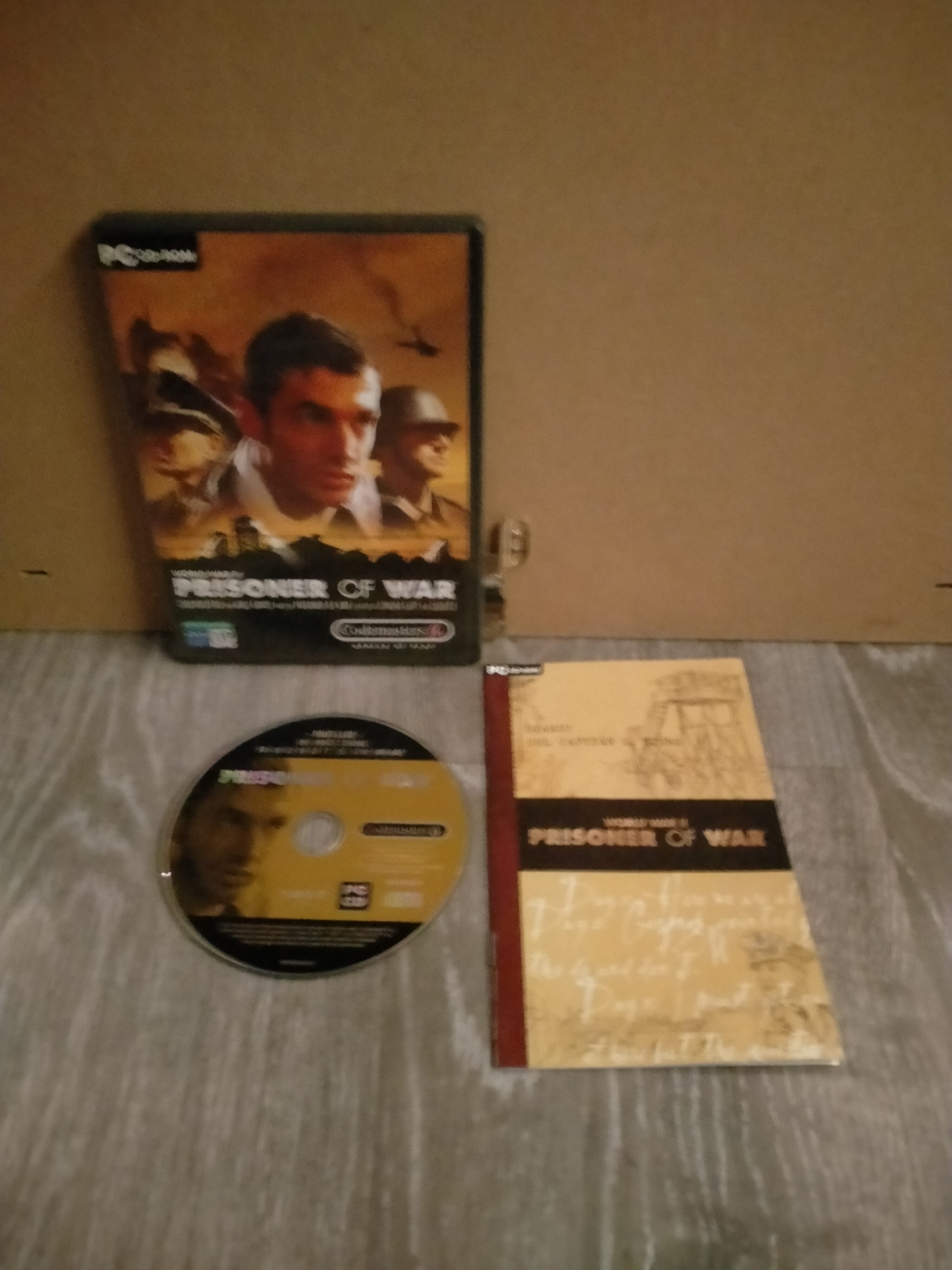 Edición física de World War II: Prisoner of War