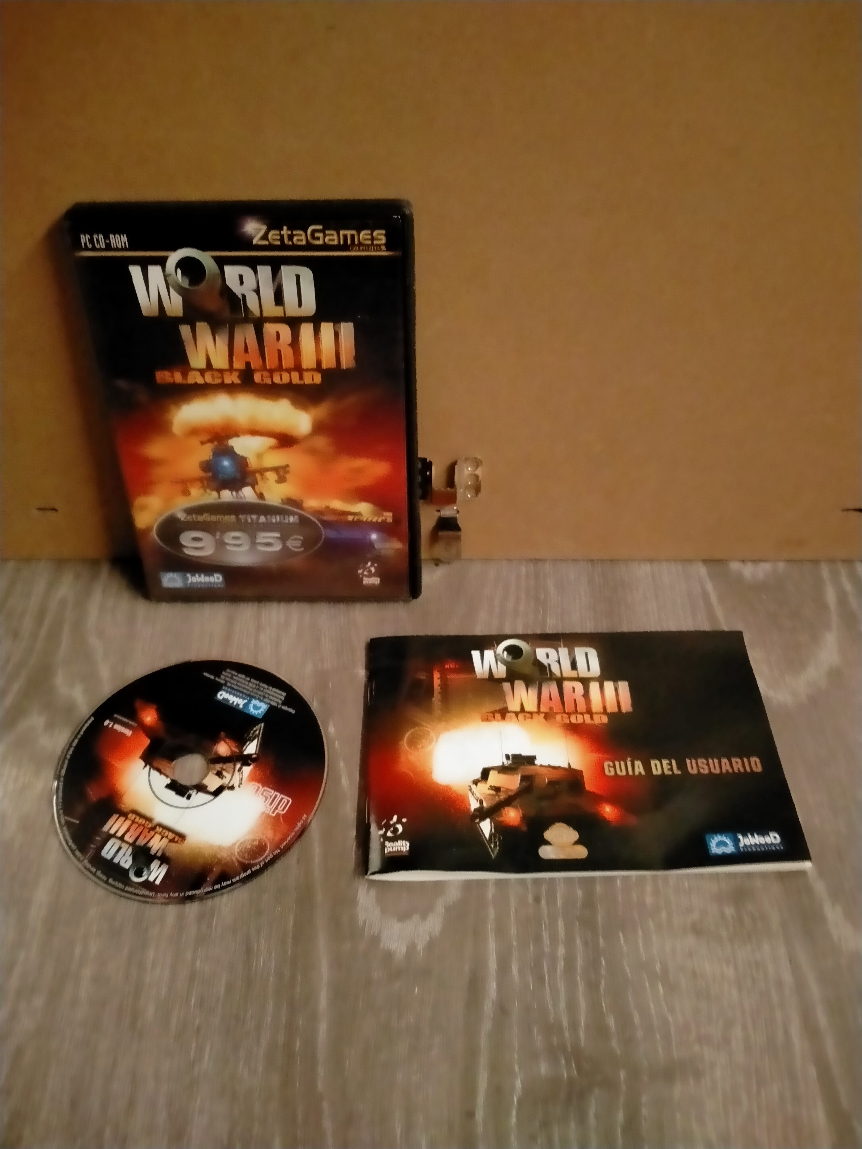 Edición física de World War III: Black Gold