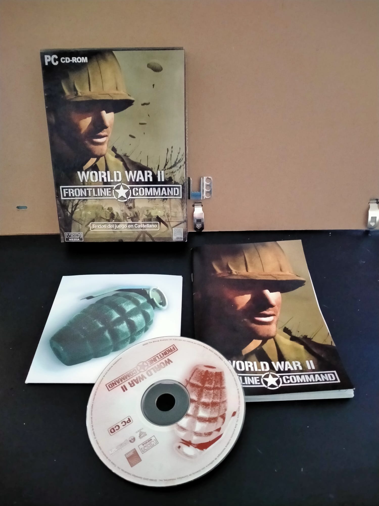 Edición física de WWII: Frontline Command